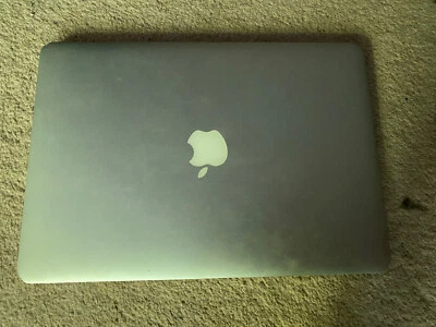 BROKEN/FOR PARTS Apple Macbook Air A1466 13inch Laptop - Image 1 of 3