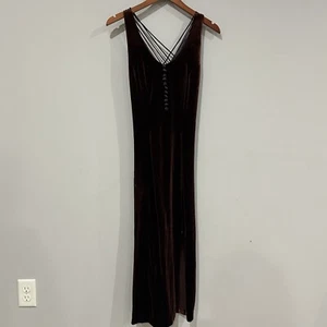 Vestido midi vintage de terciopelo marrón chocolate Gina K espalda cruzada talla mediana - Imagen 1 de 8