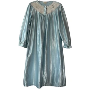 Cachet Vintage Satin Long Sleeve Baby Blue Gown Quilted Three Button Sz M - Picture 1 of 6