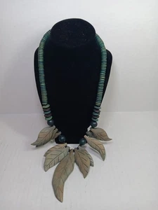 Vintage 1980s Chunky Wooden Necklace With Green Hand Carved Wood Leaves Boho - Picture 1 of 5