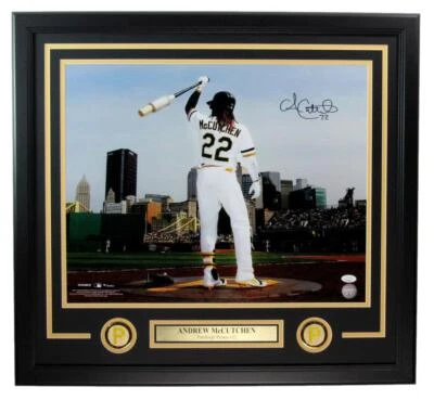 Foto firmada/automática de Andrew McCutchen de 16x20 Piratas de Pittsburgh enmarcada JSA 190254 Foto 1 de 4
