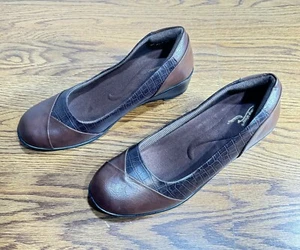 Easy Street Women’s Patent Leather Croco Copper Loafers Size 10WW Slip On Wedge - Picture 1 of 8