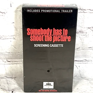 Somebody Has To Shoot The Picture Roy Scheider VHS 1990 Sealed Screening Promo - Imagen 1 de 5