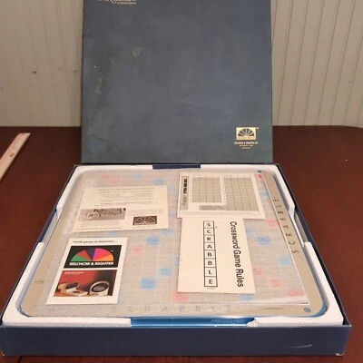 Vintage 1977 Scrabble Deluxe Edition Turntable Complete - Selchow & Righter USA - Image 1 of 4