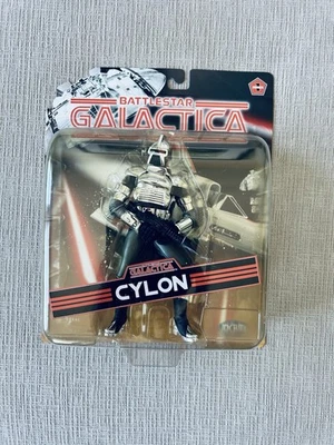 太空堡垒卡拉狄加尼龙人偶未拆封 2004 年欢乐之旅 — 第 1/4 张图片