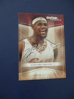 2004-05 Skybox Autographics - LeBron James #5 Silver Signature - Image 1 of 2