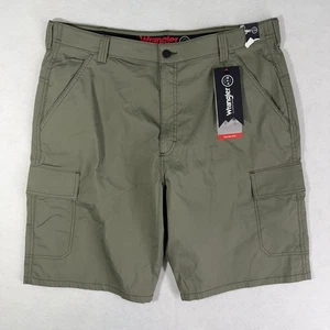 Wrangler ATG Men's 38 10" Highland Cargo Shorts Olive Green Hiking Outdoors - Picture 1 of 20