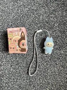 Labubu Blue Phone Charm - Photo 1 sur 4