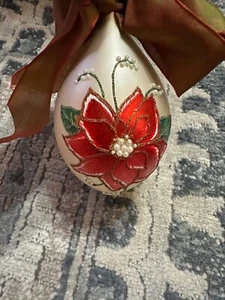 HANDBLOWN GLASS HANDPAINTED POINSETTIA FINE EUROPEAN ARTISAN GLASS ORNAMENT O#9 - Picture 1 of 6