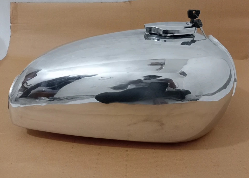 Yamaha Rd350 1970 Polish Alloy Aluminium Petrol Fuel Gas Tank +Cap |Fit For - Image 1 of 4