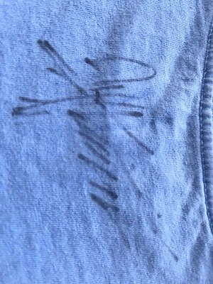 Camiseta para niños autografiada por Chip Foose talla 6-7 se parece más a 8 ESPECTÁCULO DE REVISIÓN Foto 1 de 4