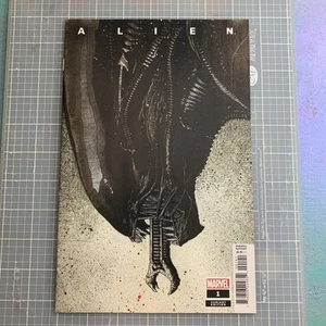 ALIEN 1 TRAVIS CHAREST VARIANT COVER D XENOMORPH MARVEL COMICS 2022 johnson ohta - Picture 1 of 2