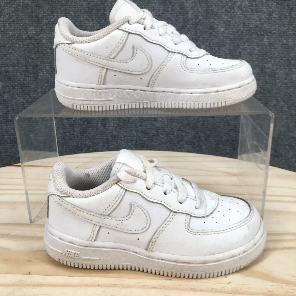 Tênis Nike infantil 9 Air Force 1 couro branco com cadarço parte superior baixa casual - Imagem 1 de 4