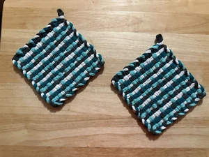Handmade 2 Beautiful Multicolor Cotton Woven Potholders Trivets 4 Colors Gift - Picture 1 of 2