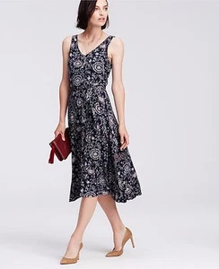 Ann Taylor Jersey-Midikleid mit Paisleymuster und Gürtel, Gr. L, Neu mit Etikett - Bild 1 von 3