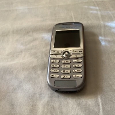 Sony Ericsson J210i needs sim card - Image 1 of 4