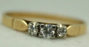 100% Genuine 18k Solid Yellow Gold Trilogy 0.16ct Diamond Wedding Ring Sz 8  - Picture 1 of 12