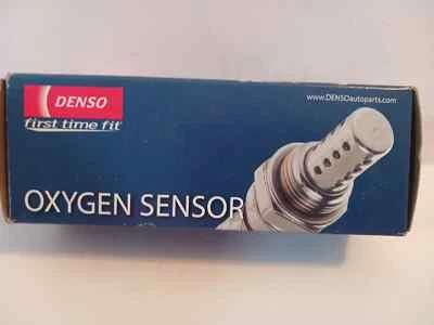 Sensor de oxígeno DENSO 234-4401 4 cables selectos Ford Lincoln Mercury (F) Foto 1 de 2