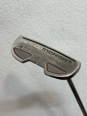 Nike Golf Method Midnight 008 Putter diestro 35,5" con cubierta para la cabeza Foto 1 de 4