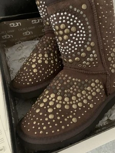 Mandah Ugg Boots By Jimmy Choo - Unworn UK Size 6.5 (USA 8, EU 39) - Picture 1 of 8