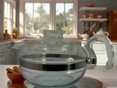 Vintage Pyrex Flameware 8446B 6-Cup Glass Coffee/Tea Pot With Lid - Image 1 of 4