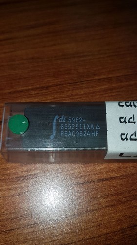 Circuit Intégré Mémoire SRAM RCA CDM6264E3 - 8Kx8, 150ns, CMOS, Boîtier PDIP28 - Vintage