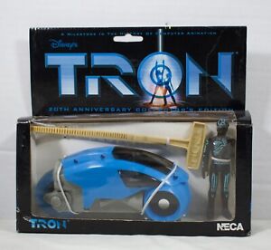 Tron 20th Anniversary Collector’s Edition Light Cycle Action Vehicle Neca 2002