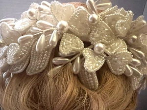 Bridal Handmade Faux Pearls Beads Hearts Clear Plastic Hair Comb Wedding Happy - Picture 1 of 14