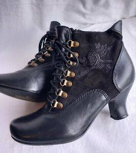 Hush puppies Gianna size 6  39 Black victorian steampunk Embroidered boots. VGC