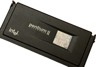 VINTAGE | Genuine Intel Pentium II SL2HA 300MHz Slot 1 CPU Processor - Image 1 of 4