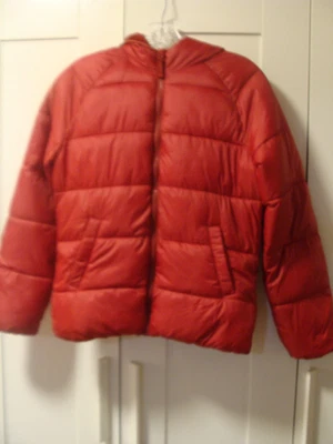 NUEVO SIN ETIQUETAS OLD NAVY niños puff unisex rojo chaqueta \ abrigo invierno con capucha, talla XL (10-14) Foto 1 de 4