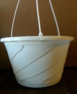10" WHITE HANGING BASKETS {Set of 10} Plastic CONTEMPO SWIRL flower pots - Picture 1 of 6