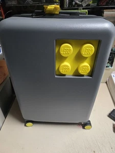 LEGO Signature Brick Hard Shell Spinner Suitcase – Grey – Brand New with Tags - Picture 1 of 19