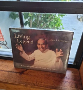 Living Legend DADA J. P. VASWANI PHOTO PORTRAIT 2006 Hardcover Spiritual Wisdom - Picture 1 of 5