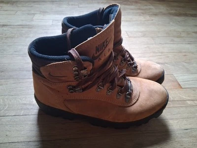 Botas de Senderismo Nike Air ACG De Colección Marrón Trail Para Mujer Talla 8.5 Perfecto Estado Foto 1 de 4