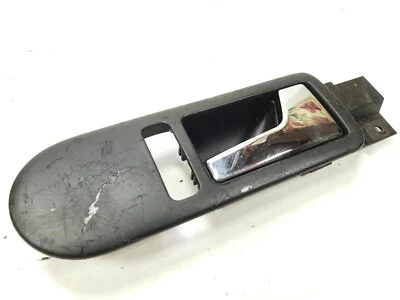 Volkswagen Beetle 1998-2010 pasajero derecho manija puerta lateral bisel interior 2 Foto 1 de 4
