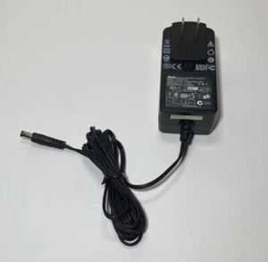 Sunny Switching Adapter Model SYS1357-2412 +12V 2.0A - Picture 1 of 3