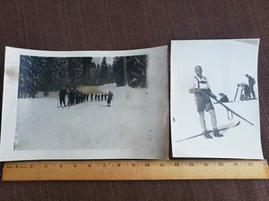 Foto vintage en blanco y negro de la escuela de esquí Ken Syverson de Mt Rainier Washington de los años 30 - Imagen 1 de 5