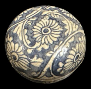 Chinese Ming Dynasty Covered Box Jar Blue White Floral Vine Motif 16th-17th Cent - Picture 1 of 8