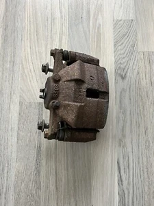 10-13 OEM Suzuki Kizashi Front Right Passenger Brake Caliper W/Brakes/ Bracket - Bild 1 von 11
