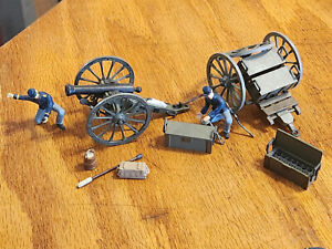 VTG metal toy miniature Civil War Union soldiers w/ canon ammo wagon  2" scale