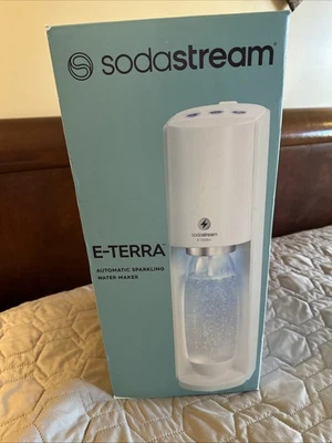 Máquina de agua con gas SodaStream E-terra + botella carbonatada de CO2 y 1 L nueva Foto 1 de 4