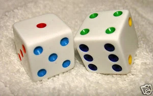 LARGE 3/4" SQUARE MULTI-COLORED DICE PAIR - Imagen 1 de 1