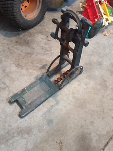 Vintage Barn Beam Auger Drill Adjustable Antique Tool Farm - Picture 1 of 9