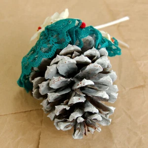 4" Frosted Winter Pinecone Rustic Christmas Ornament Farmhouse Lace Silk Flowers - Picture 1 of 3