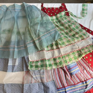 LOT OF 4 VINTAGE Half APRONS Sheer 1940'S-50'S + Holiday - Picture 1 of 21