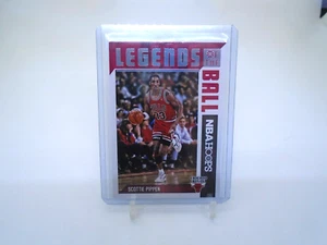 2017-18 PANINI HOOPS #14 LEGENDS OF THE BALL SCOTTIE PIPPEN - Picture 1 of 2