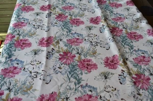 Laura Ashley Tablecloth 60 x 100 Pink/Blue Floral - Picture 1 of 3