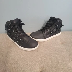 UGG High Top Sneakers Schyler Leather Bootie Flower Embellished Size 5y Or 6.5w - Picture 1 of 8