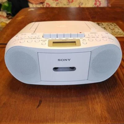 SONY CFD-S70 White CD Cassette Boombox AM FM Headphone Input Jack Amplifier - Image 1 of 4